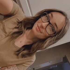 Meet your Posher, Angie